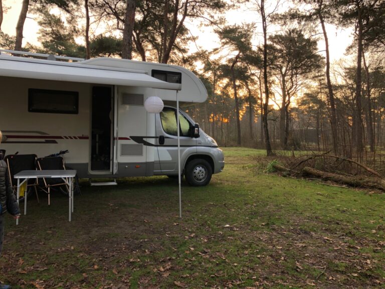 Natuurkampeerterrein de Vlagberg - Logeren bij de Boswachter